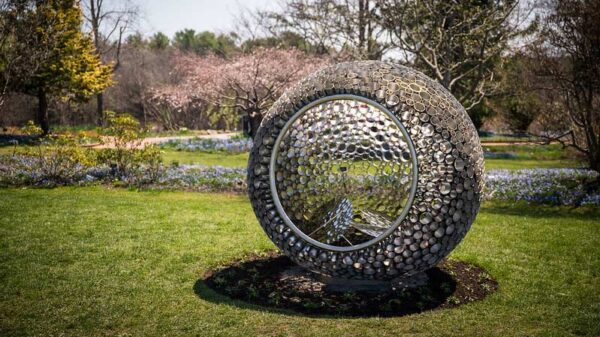 Art in Motion sculpture by George Sherwood