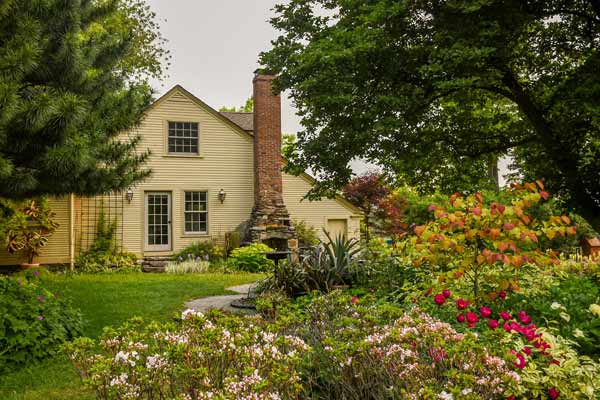 Seasonal-Garden-Dedication